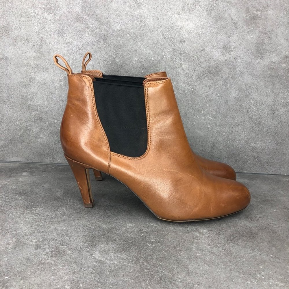 Clarks Somerset Leather Heeled Chelsea Ankle Boot Bootie, Brown, Women's 8